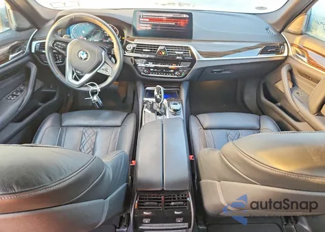 2021 BMW 530 Xi z USA, uszkodzony, nr VIN WBA13BJ09MWW89526